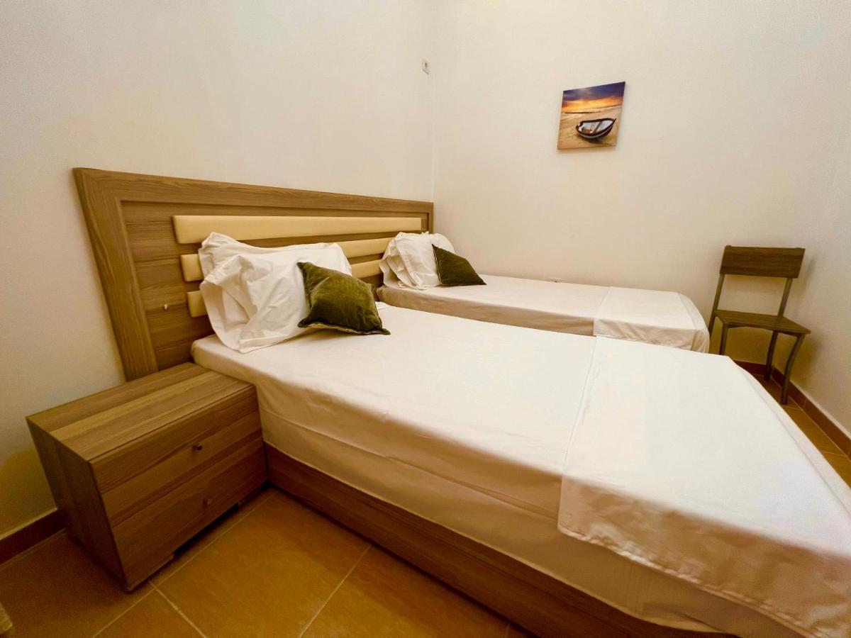 Sana Apartment Sarandë エクステリア 写真